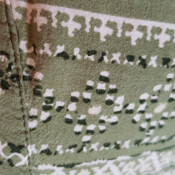 Kim Rodgers curvy top - Picture 3 of 5